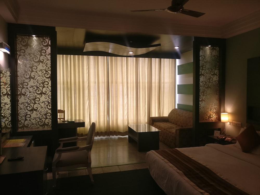 K C Residency Katra קטרה מראה חיצוני תמונה