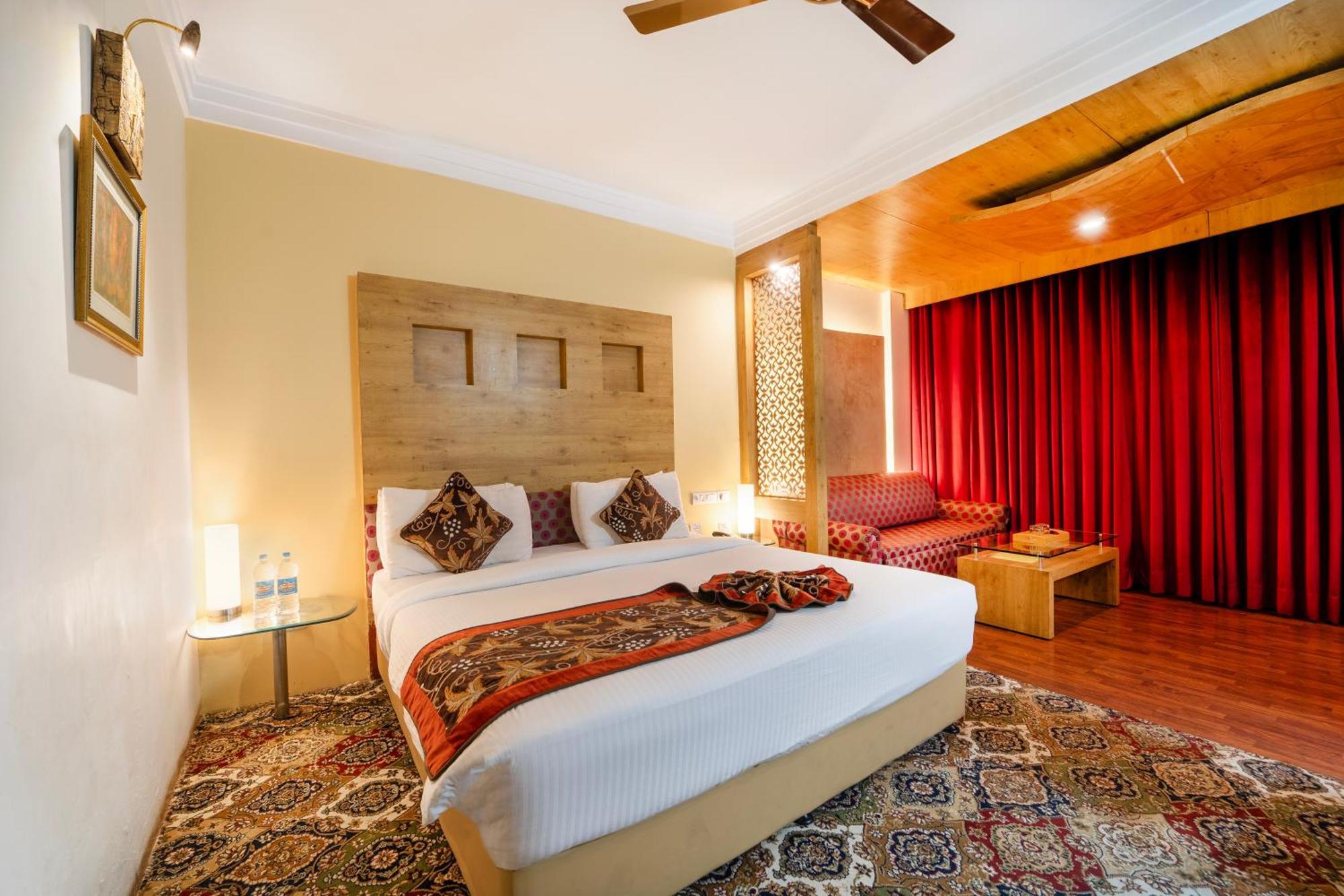 K C Residency Katra קטרה מראה חיצוני תמונה