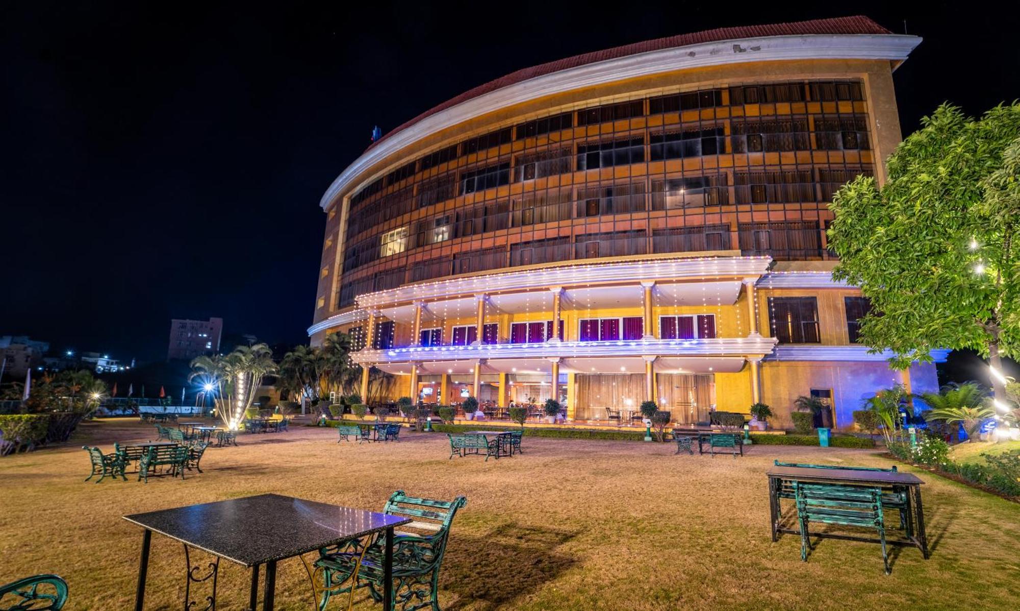 K C Residency Katra קטרה מראה חיצוני תמונה
